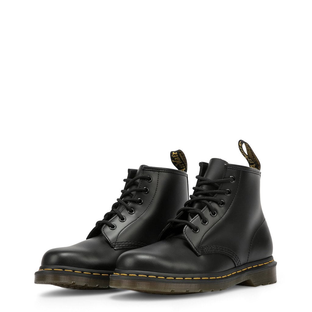 Dr. Martens 101 6-Eye Boot
