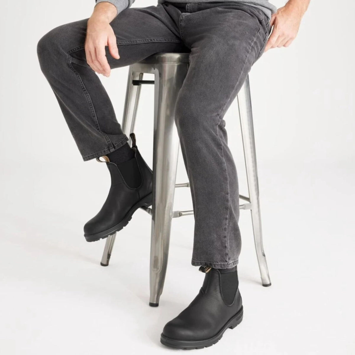 Blundstone 587 Unisex Classic Series Chelsea Boot for Men and Women with Shock Absorption and Premium Water Resistant Leather, Rustic Black, 6 US Men / 8 US Women / 5 AU - AUTHORIZED DEALER